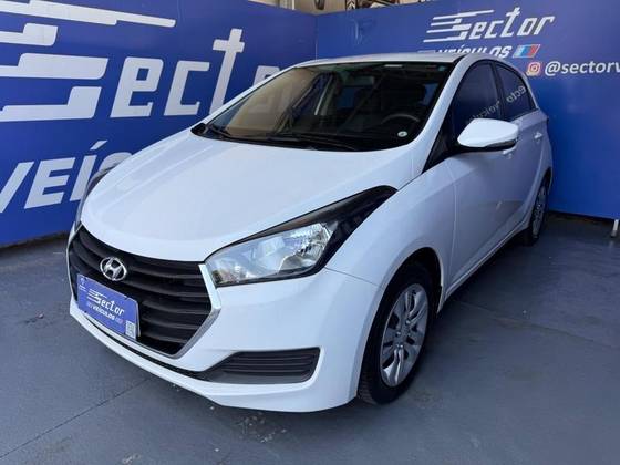 HYUNDAI HB20 1.6 COMFORT PLUS 16V FLEX 4P AUTOMÁTICO HYUNDAI HB20 1.6 COMFORT PLUS 16V FLEX 4P AUTOMÁTICO